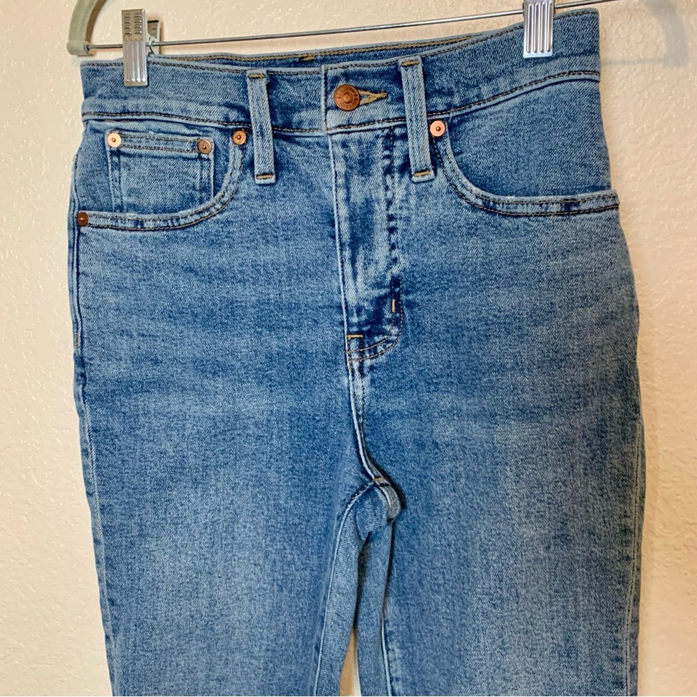 Madewell The Momjean Medium Wash Blue Denim Size 25 Petite - Picture 2 of 15